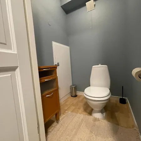 Charming 2-bed In דירה