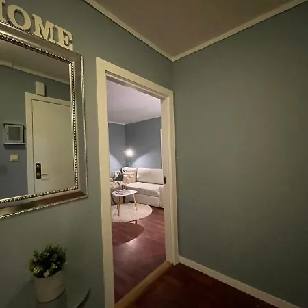 Charming 2-bed In 아파트